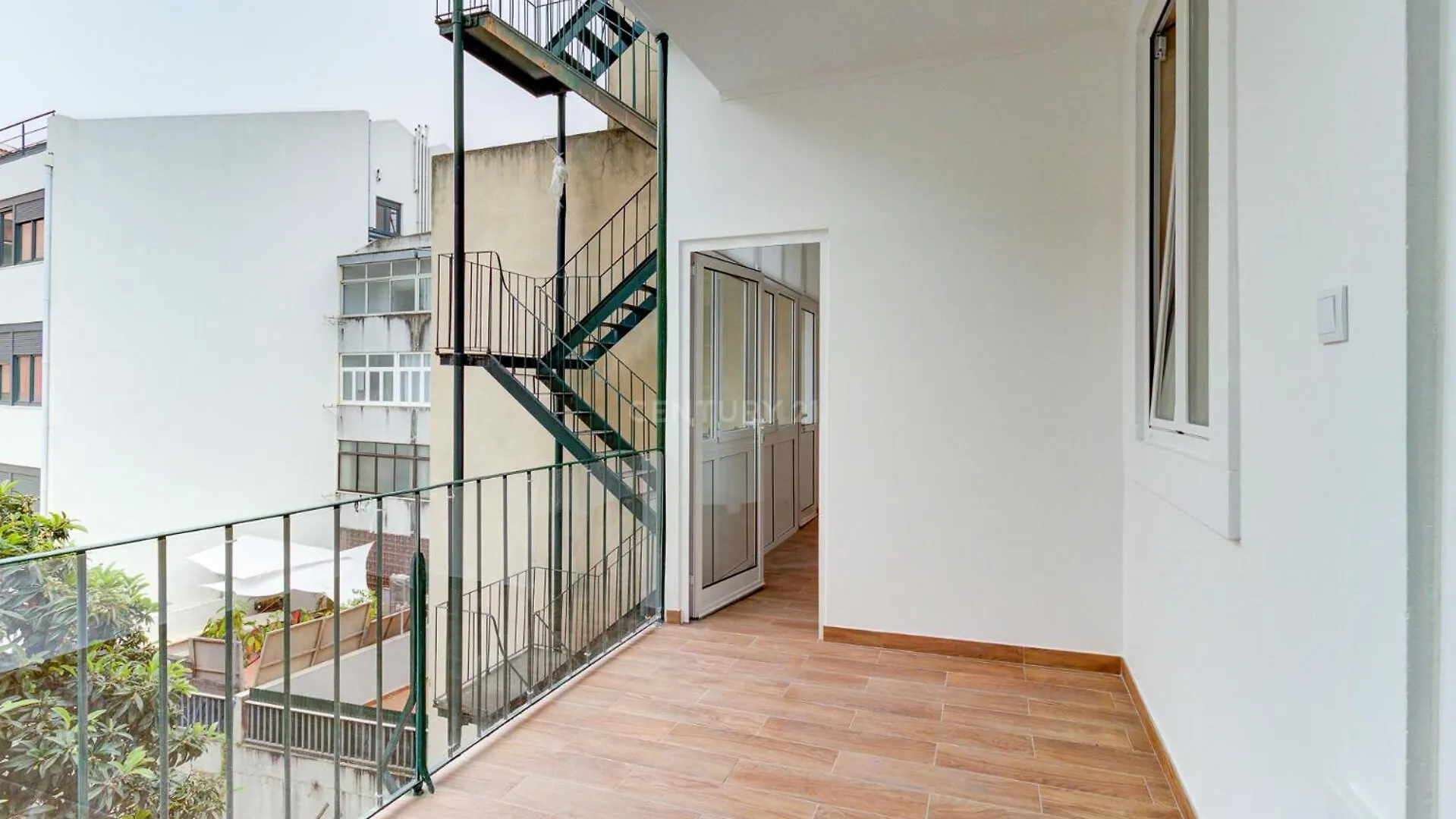 Appartamento Quarto Aconchegante Com Janela E Vista Para Cidade Lisbona